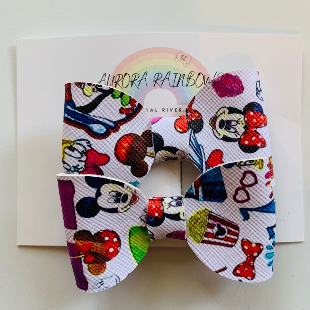 Disney Theme Park Pigtail Bows